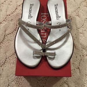 BRAND NEW Toscanella sandals!! Priced to sell!!